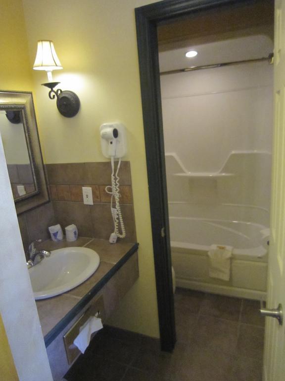Best Northern Motel And Restaurant Wawa Ruang foto