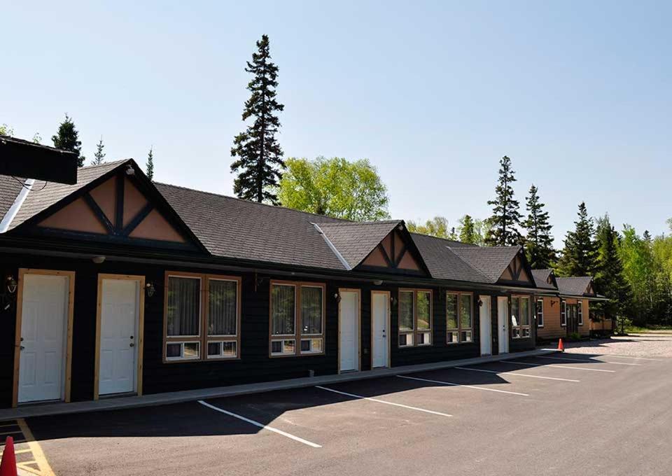 Best Northern Motel And Restaurant Wawa Bagian luar foto